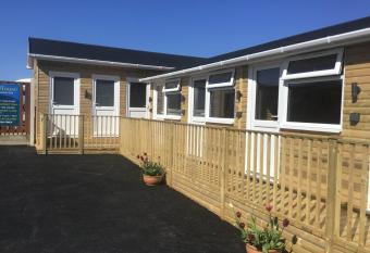 Beacon House Bunks has Balcony rooms