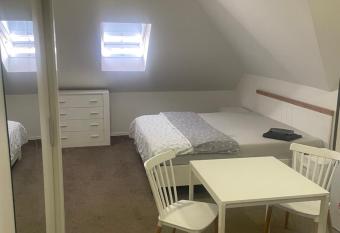 GLANDERO APARTMAN TRNAVA allows 18 year olds to book a room