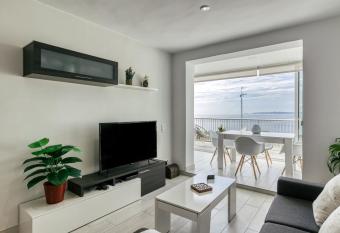 Vista Mar Faro I has Balcony rooms