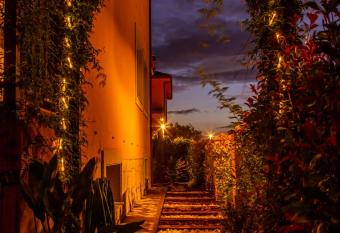 Wasi Compostela allows 18 year olds to book a room