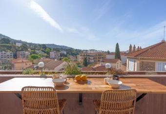 GuestReady - Sleek and Stylish in Le Cannet has Balcony rooms