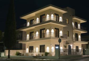 Aell   luxury apartments has Balcony rooms