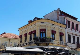 City House Central has Balcony rooms