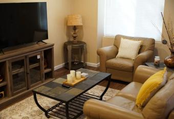 Delightful and Luxury Homestay Found in Midtown Tucson has Balcony rooms