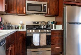 2nd St 4 Dainty Two-Bedroom Unit in Hummingbird Alcove allows 18 year olds to book a room