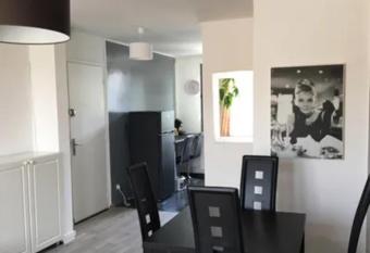 Magnifique appartement plein sud 60 m carr   has Balcony rooms