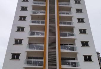 Confortable y c  ntrico apartamento en Santo Domingo este allows 18 year olds to book a room