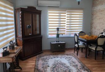 TAR  H   KALE       DEN  ZE YAKIN S  ZE   ZEL MUHTE  EM KONUM UYGUN F  YAT ev allows 18 year olds to book a room