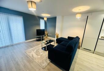 Hemel Apartments - Hemel Haven allows 18 year olds to book a room