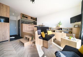 Internesto Brno Vlhka 9 has Balcony rooms