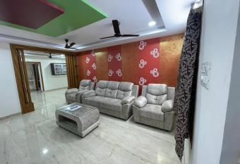 Furnished 3 BHK in Prime Location Near Arilova - 3rd Floor has Balcony rooms