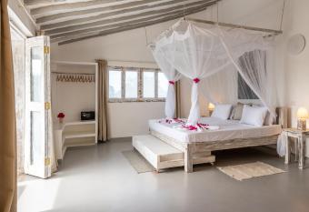 Casamia Suites has Balcony rooms