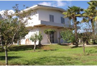 KON-NIK SUMMER HOUSE has Balcony rooms