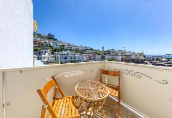 Bellavista Castro 2 has Balcony rooms