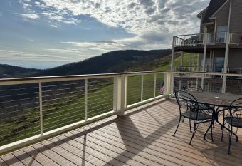 Sauna Dog friendly amazing views to ski slopes has Balcony rooms