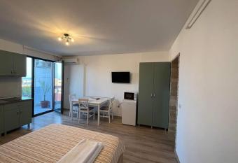 Garsoniera Darius allows 18 year olds to book a room