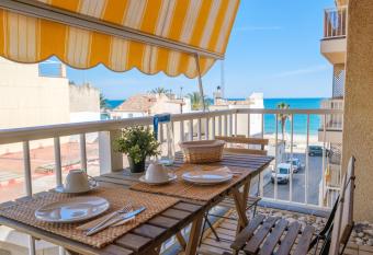 Pescadors has Balcony rooms