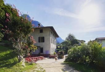 VILLA ALMA has Balcony rooms