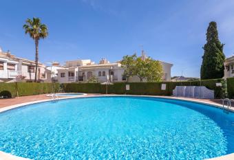 Casa en la playa con piscinas 11 A has Balcony rooms