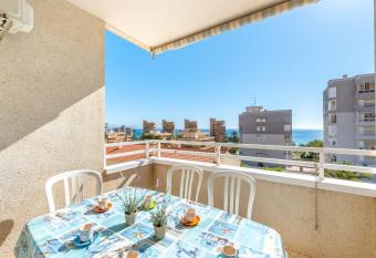 Arenales del Sol has Balcony rooms