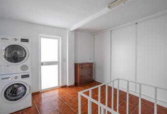 El Mirador has rooms with a private hot tub