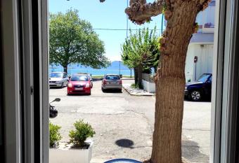 Pel House has Balcony rooms