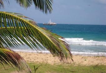  Crows Nest  Studio Apt. allows 18 year olds to book a room