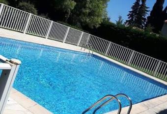 Studio Antibes has Balcony rooms