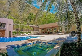 Alquiler de finca en Guatape has rooms with a private hot tub