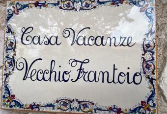 Casa Vacanze Vecchio Frantoio Residenza Leccino has Balcony rooms