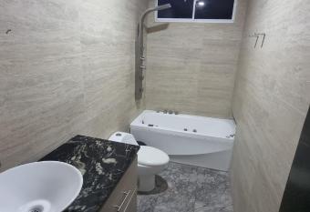 Edificio Walters allows 18 year olds to book a room