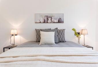 Rania has Balcony rooms