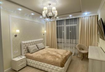 Apartments in Arcadia, 42 pearl of Kadorr allows 18 year olds to book a room