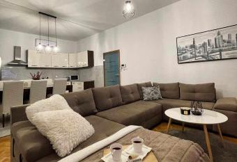 Kosante - 4 stars apartment - 150 m2 with fitness room has Balcony rooms