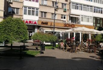 2 camere ultracentral bar SOHO has Balcony rooms