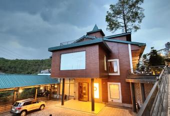 Kaithal Resort - Kasauli has Balcony rooms