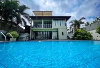 De Zoysa Villa has Balcony rooms