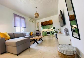 JAVA GEVA zen living has Balcony rooms