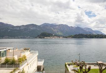 Lakefront Contemporary - by My Home In Como has Balcony rooms