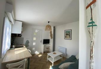 Studio au calme St Marc sur Mer allows 18 year olds to book a room