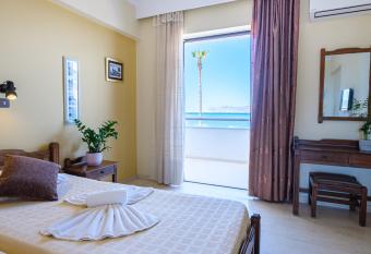 Seaside Apartments has Balcony rooms