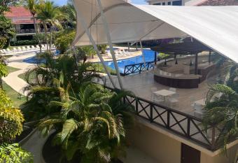 Aurora Luxury Suite con acceso a la playa has Balcony rooms