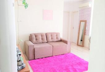 P  r do Sol 8 andar allows 18 year olds to book a room