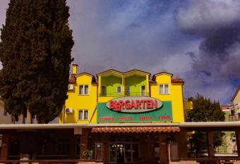 Hotel Biergarten Hilde has Balcony rooms