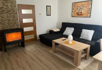 Domek u lipensk   p  ehrady has Balcony rooms