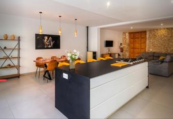 Villa Juana has Balcony rooms