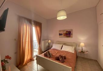 Emma s Luxury Apartment has Balcony rooms