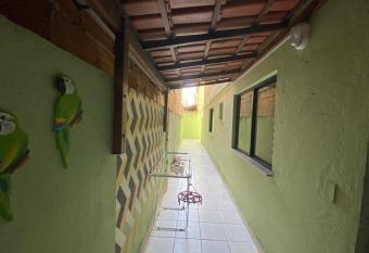 Praia do morro Guarapari allows 18 year olds to book a room