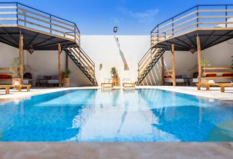 Suno Villa Surf Camp Taghazout, Tamraght Oufella , Agadir has Balcony rooms