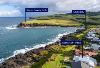 Kiama Cliff Retreat has Balcony rooms